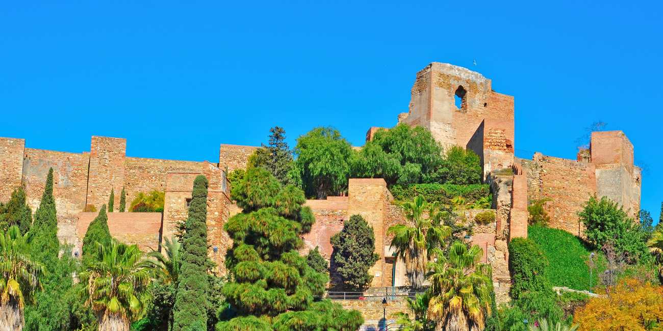 Tours en autobús hop-on hop-off en Málaga – Monumentos emblemáticos, vistas panorámicas y atracciones imprescindibles en 2026 Tours turísticos en autobús con paradas libres en Málaga, España – Monumentos principales, atracciones famosas y rincones ocultos en 2026